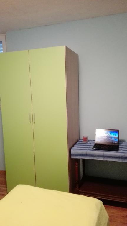 Apartment Deni Lumbarda Luaran gambar