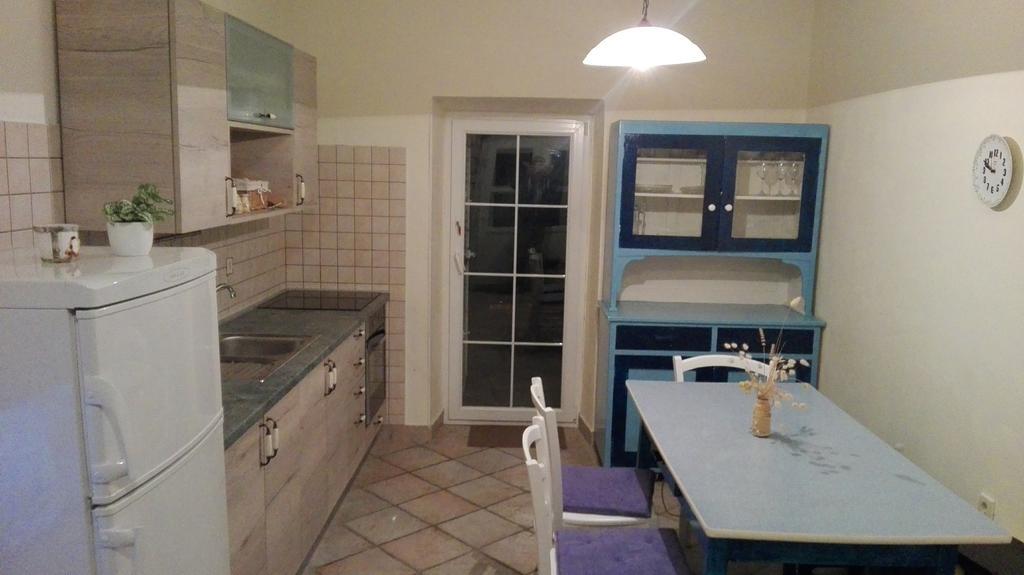 Apartment Deni Lumbarda Luaran gambar